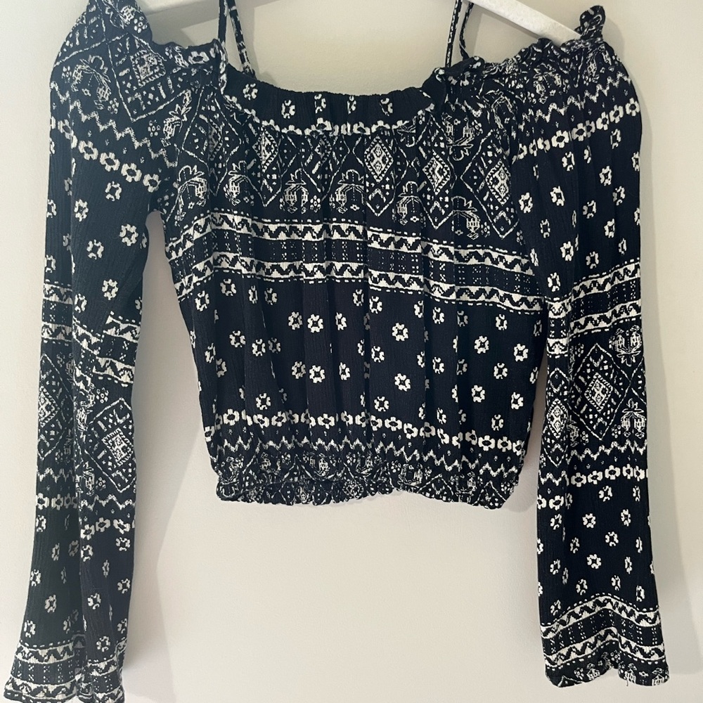 La Hearts cropped blouse